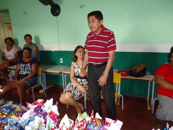 Secretária Municipal de Assistência Social (SMAS) realiza encerramento do Curso de Chocolates - Imagem 10