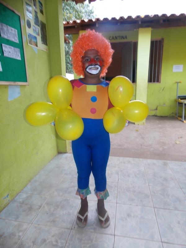 Escola Adelaide Magalhães realiza comemoração da Páscoa - Imagem 15