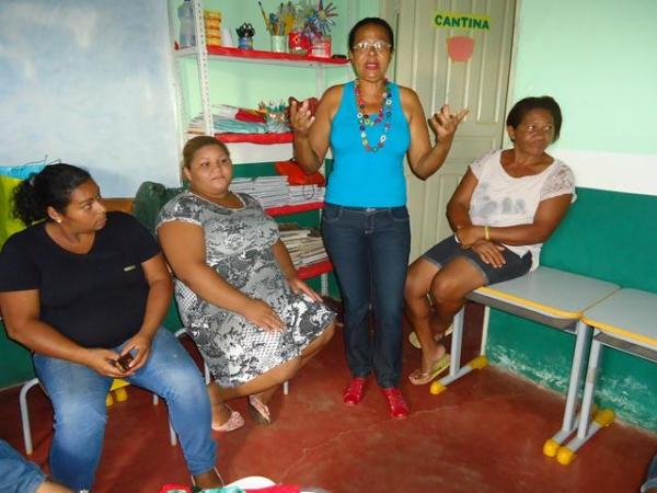 Secretária Municipal de Assistência Social (SMAS) realiza encerramento do Curso de Chocolates - Imagem 12