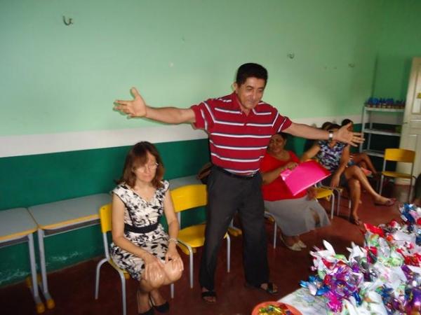 Secretária Municipal de Assistência Social (SMAS) realiza encerramento do Curso de Chocolates - Imagem 5