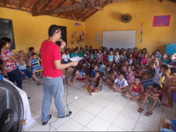 Escola Adelaide Magalhães realiza comemoração da Páscoa - Imagem 2