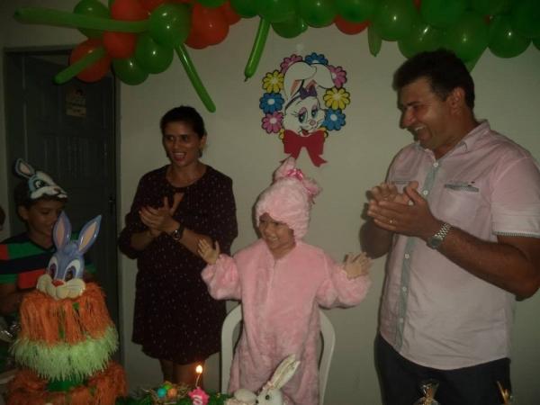 A pequena Isabella de Lys completa seus três anos de vida com uma bela festa - Imagem 15