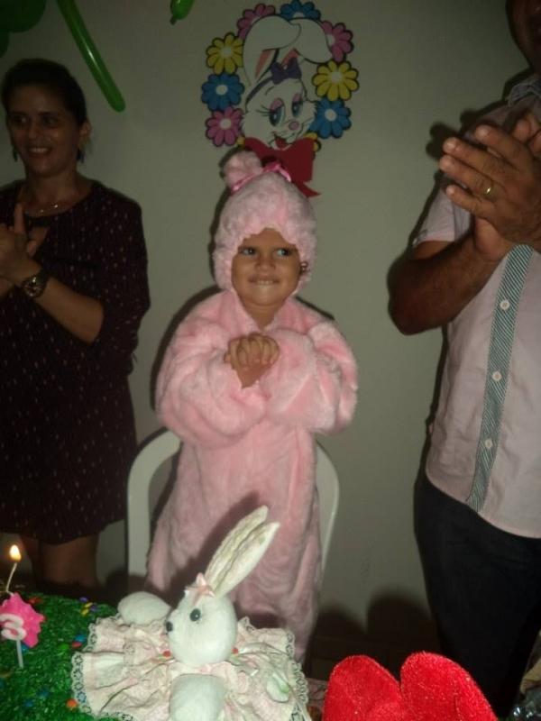 A pequena Isabella de Lys completa seus três anos de vida com uma bela festa - Imagem 19