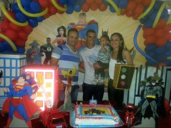 Heitor, comemora seu primeiro aninho com o pai e amiguinhos - Imagem 8