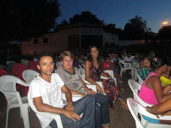 Segundo CINE CRAS realizado pela  Secretaria Municipal de Assistência Social - Imagem 4