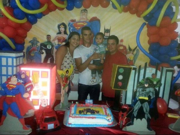 Heitor, comemora seu primeiro aninho com o pai e amiguinhos - Imagem 10