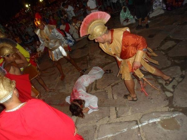 Encenação da Paixão de Cristo emociona milhares de pessoas em Valença - Imagem 26
