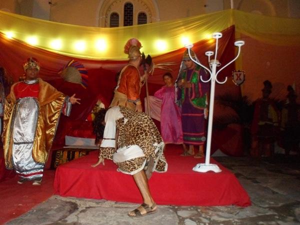 Encenação da Paixão de Cristo emociona milhares de pessoas em Valença - Imagem 49