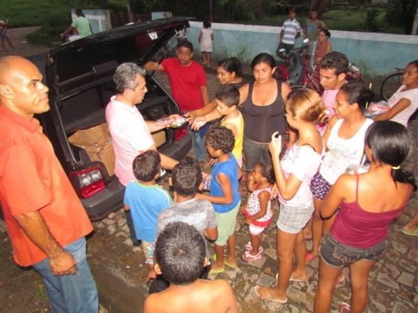 Prefeitura realiza entrega de cestas básicas - Imagem 1