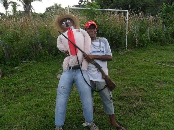 Veja como foi a malhação do Judas em Lagoinha - Imagem 1