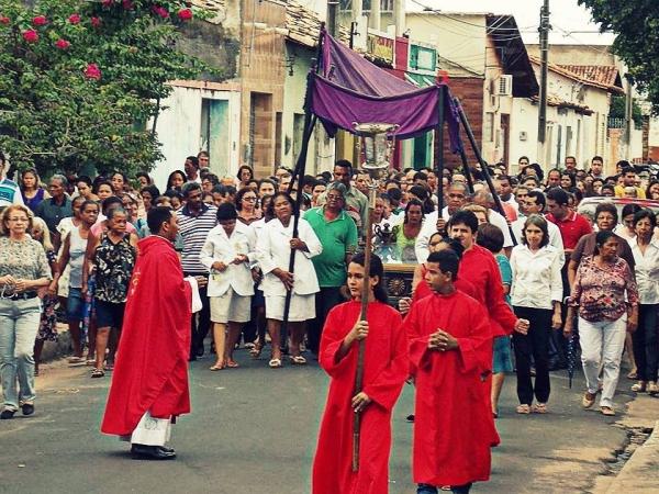 Sexta-Feira Santa é marcada por procissão - Imagem 1