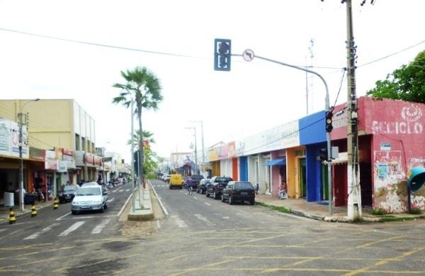 Comércio e repartições públicas só voltam a funcionar na terça-feira em Campo Maior