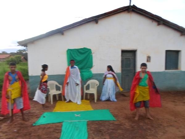 Alunos encenam Paixão de Cristo no Povoado Taboquinha - Imagem 8