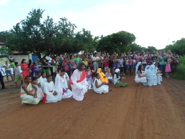 Alunos encenam Paixão de Cristo no Povoado Taboquinha - Imagem 9