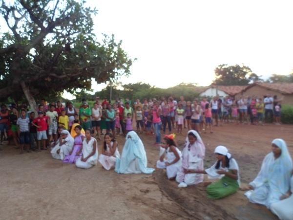 Alunos encenam Paixão de Cristo no Povoado Taboquinha - Imagem 13