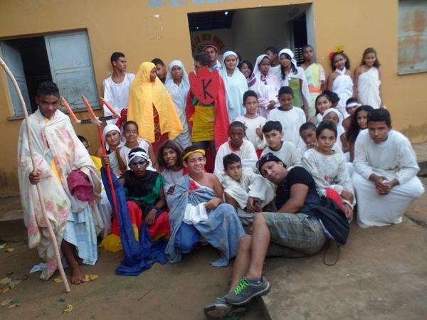 Alunos encenam Paixão de Cristo no Povoado Taboquinha - Imagem 11