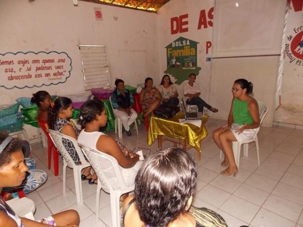 Assistência Social promove encontro com gestantes e distribui kits de enxoval  - Imagem 7