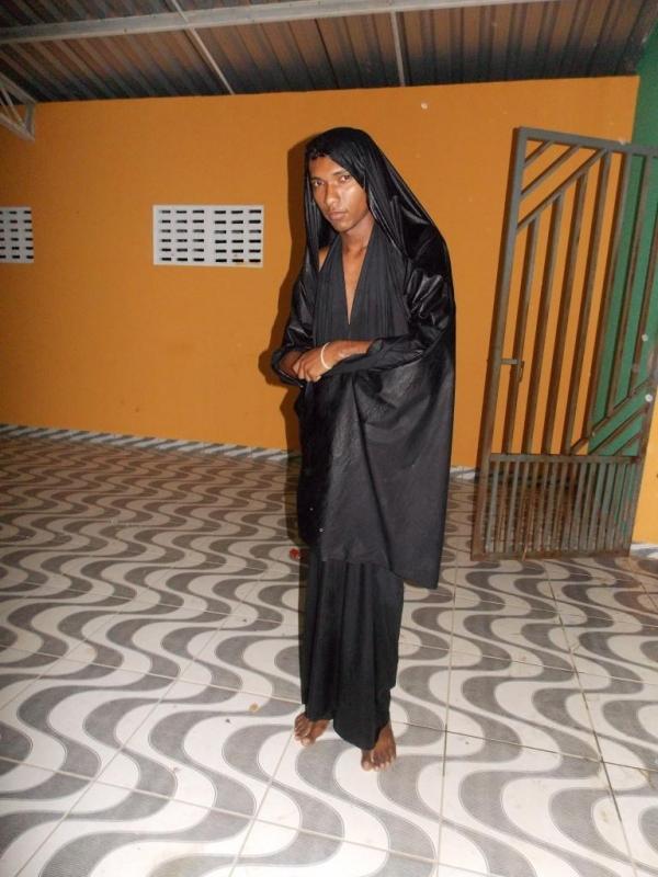 Jovens da Cia de Teatro Persona encenaram Paixão de Cristo em Praça Publica - Imagem 9