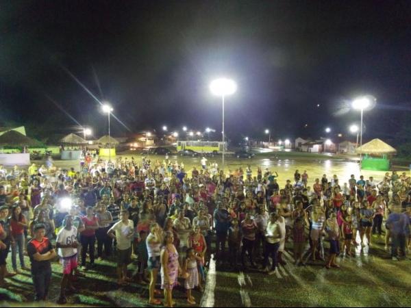 Jovens da Cia de Teatro Persona encenaram Paixão de Cristo em Praça Publica - Imagem 43