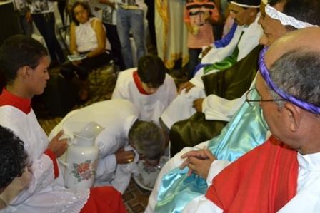 Devotos enchem Catedral de Picos na missa do lava pés . - Imagem 2