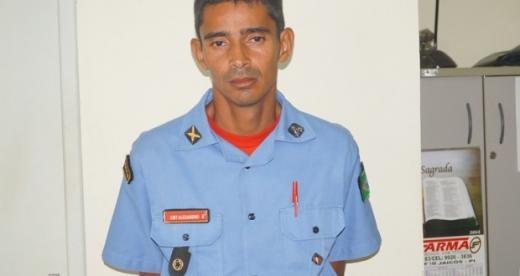 Homem se apresenta como falso policial no Quartel da PM e acaba preso. - Imagem 1