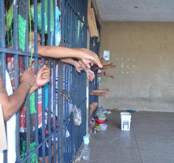 Dom Plínio José celebra Missa na Penitenciária José de Deus Barros. - Imagem 1