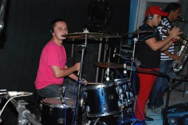 Clube do Dodó ficou pequeno para o Show da Banda Catuaba com Amendoim - Imagem 12