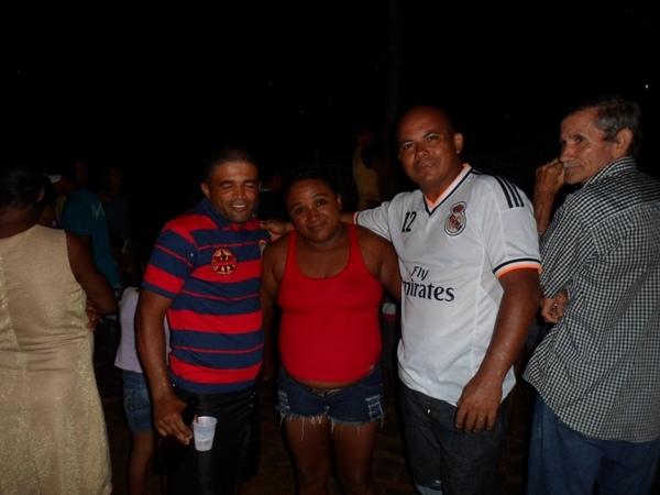 Prefeito Walfredo Filho participa da festa de malhação de Judas no Bairro Novo Horizonte - Imagem 1