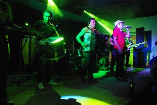 Clube do Dodó ficou pequeno para o Show da Banda Catuaba com Amendoim - Imagem 20