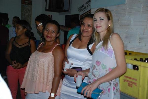 Clube do Dodó ficou pequeno para o Show da Banda Catuaba com Amendoim - Imagem 32