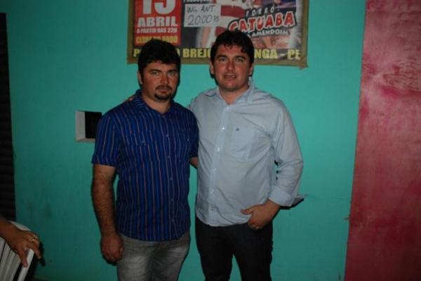 Clube do Dodó ficou pequeno para o Show da Banda Catuaba com Amendoim - Imagem 36