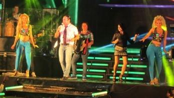 Show com a participação de amigos no 6º DVD de Francis Lopes