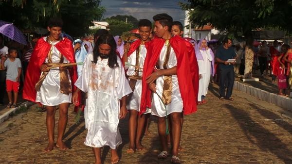 Encenação da Paixão em Pimenteiras emociona população - Imagem 22