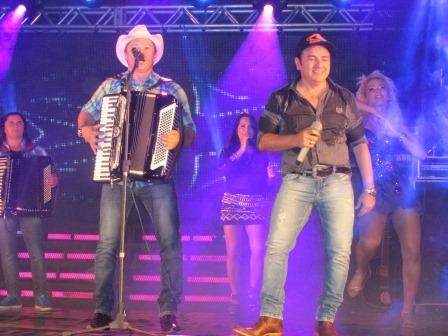 Show com a participação de amigos no 6º DVD de Francis Lopes - Imagem 5