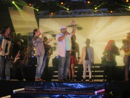 Show com a participação de amigos no 6º DVD de Francis Lopes - Imagem 19