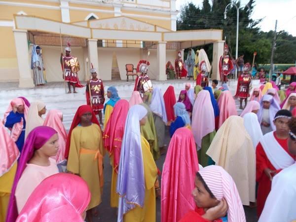 Grupo Teatral apresenta Via-Sacra na cidade de Buriti-MA - Imagem 2