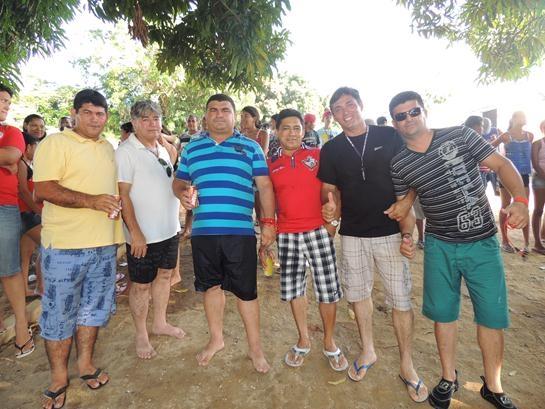 Açude de Água Branca atrai um grande público em dia de lazer - Imagem 10