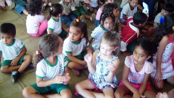 Secretaria de Educação realiza festa de Páscoa para as crianças - Imagem 6