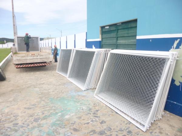 Alambrados do Estádio “O Pinheirão” em Fronteiras estão sendo recuperados - Imagem 1