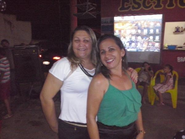 Festa Supresa: Aniversariante Lúcia Lopes é homenageda por amigos e familiares. - Imagem 2