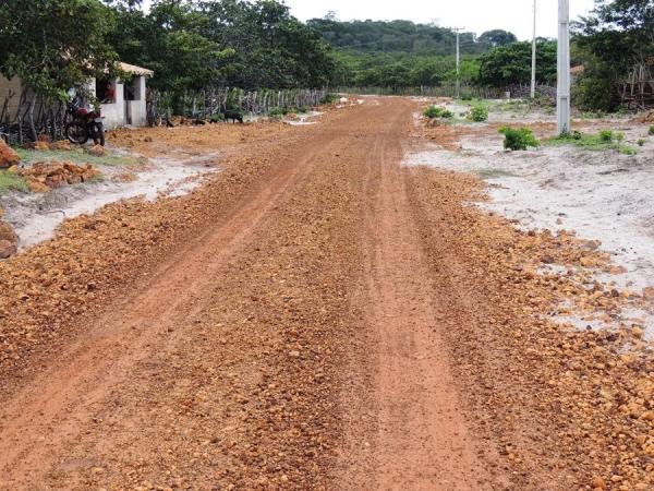 Prefeitura recupera diversas estradas vicinais - Imagem 6