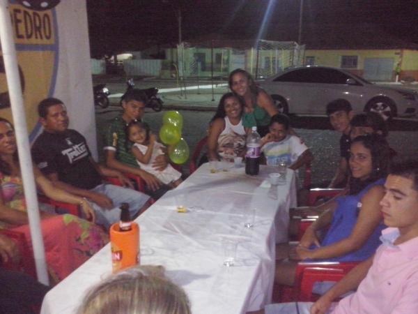 Festa Supresa: Aniversariante Lúcia Lopes é homenageda por amigos e familiares. - Imagem 12