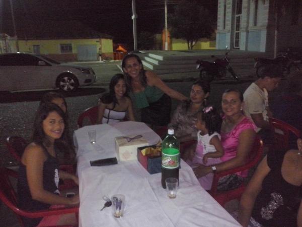 Festa Supresa: Aniversariante Lúcia Lopes é homenageda por amigos e familiares. - Imagem 13