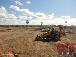 Ministério Público investiga uso irregular de máquina do PAC.