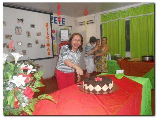Maria Nilcimar comemora seu aniversário com a família e amigos - Imagem 50