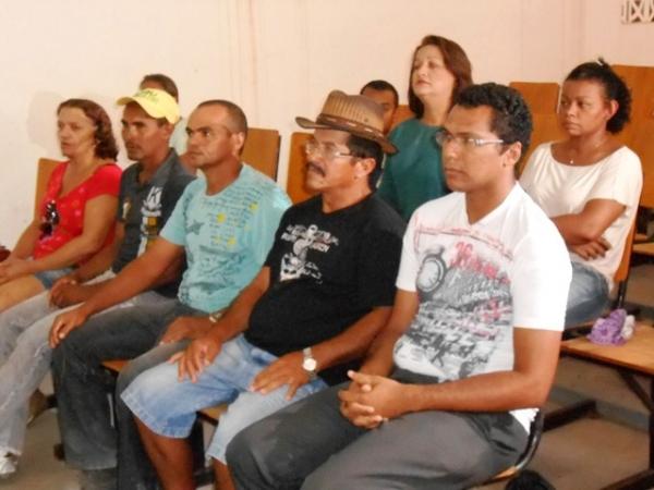 Alunos do Qualifica Piauí recebem certificados em Picos. - Imagem 1