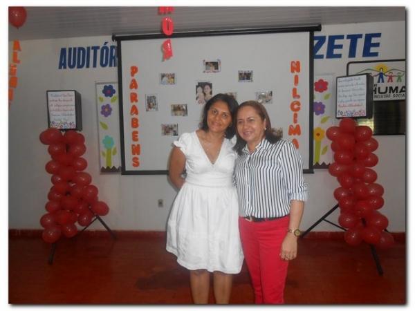 Maria Nilcimar comemora seu aniversário com a família e amigos - Imagem 33