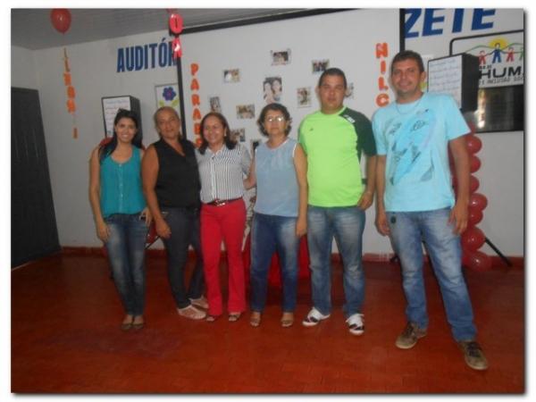 Maria Nilcimar comemora seu aniversário com a família e amigos - Imagem 32