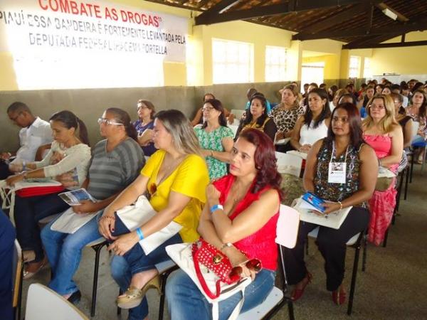 Foi um sucesso o Seminário Drogas Por Quê? - Imagem 24