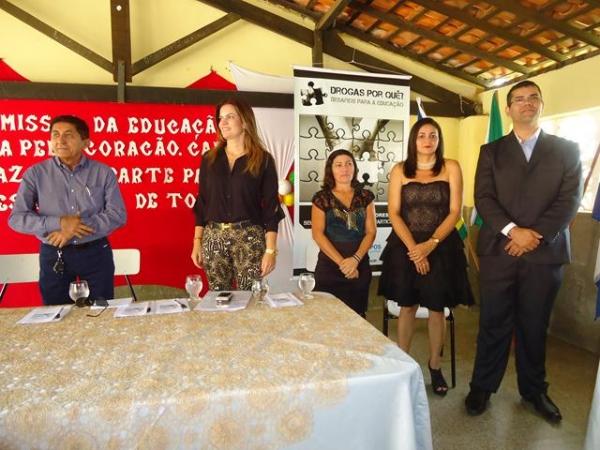 Foi um sucesso o Seminário Drogas Por Quê? - Imagem 12